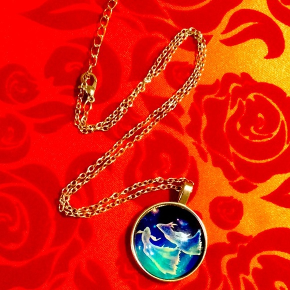 Pisces ๐ Zodiac Artistic Circle Pendant - Picture 3 of 7